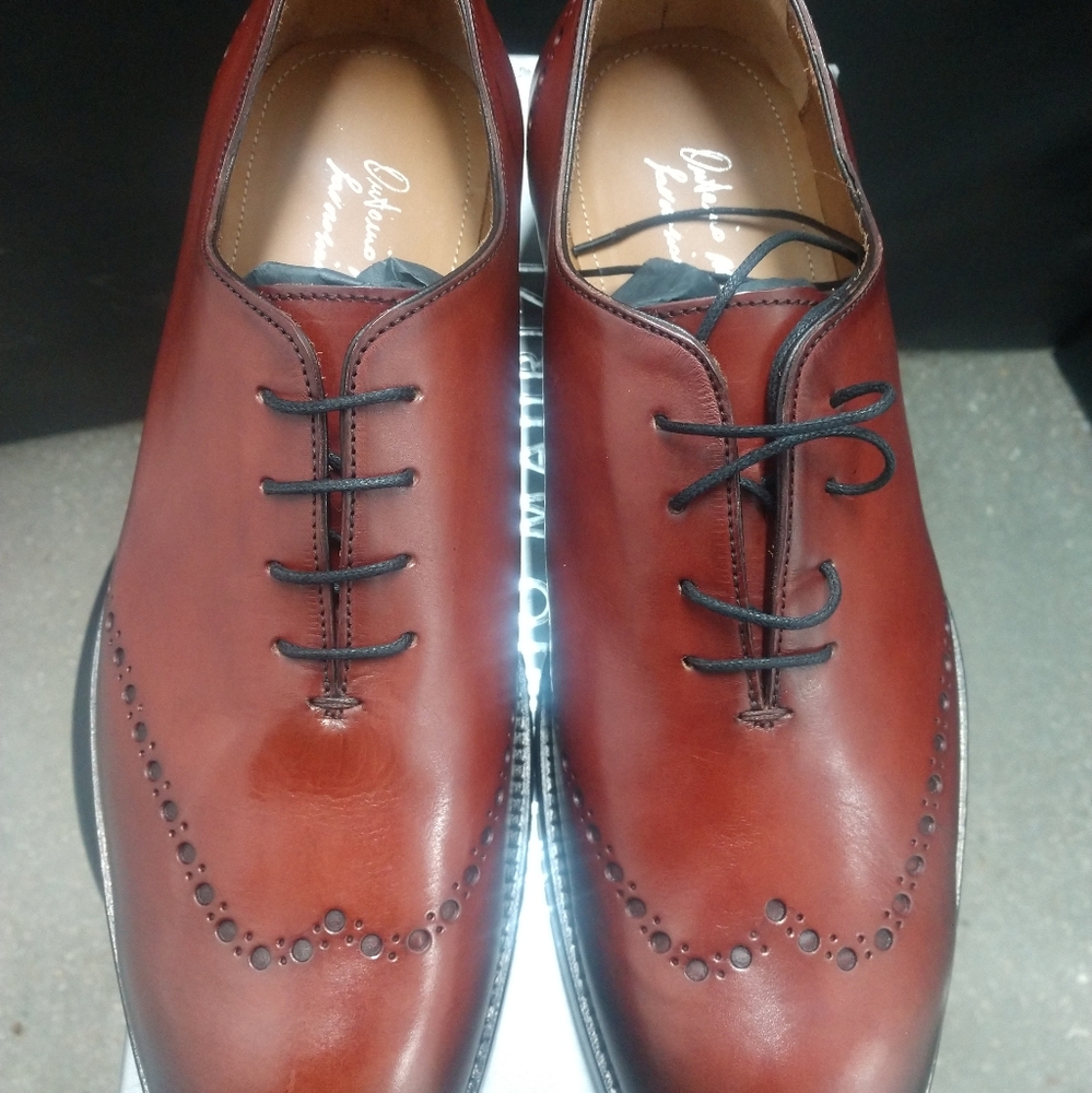 Wingtip oxfords